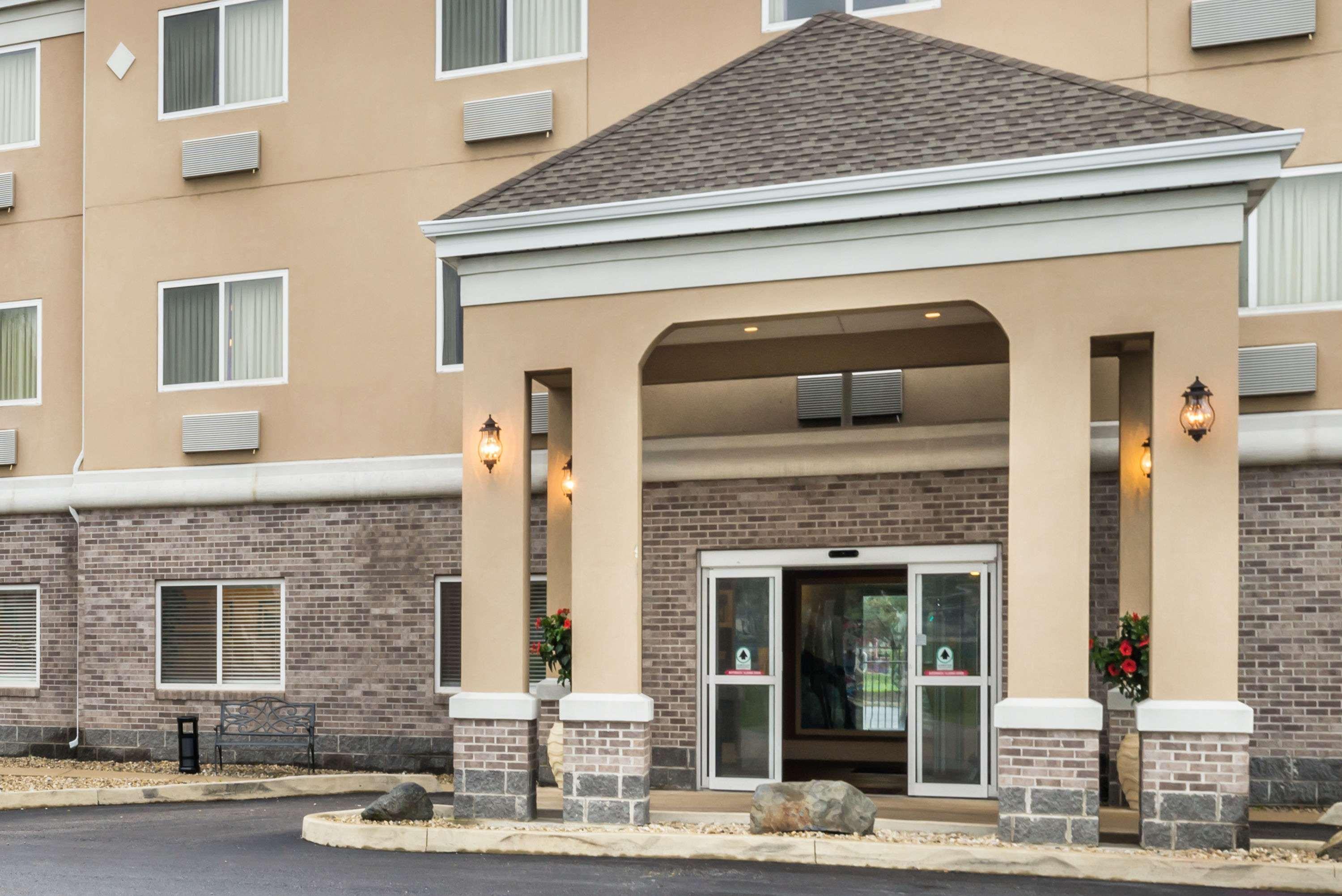 Baymont By Wyndham Indianapolis Northeast Hotel Exterior foto