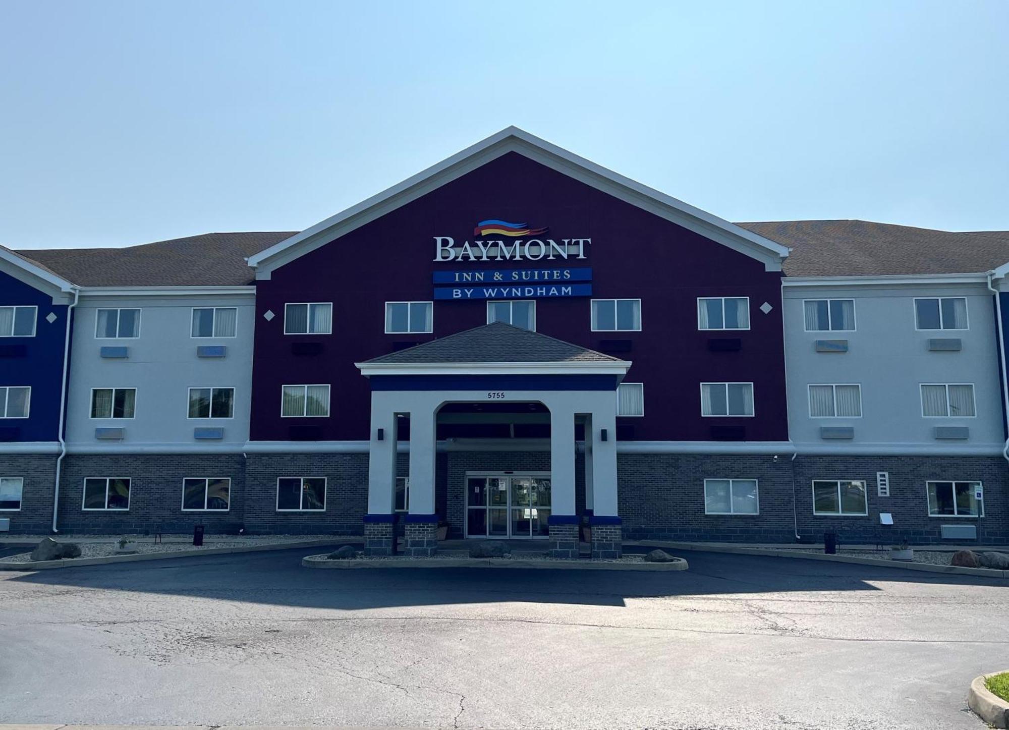 Baymont By Wyndham Indianapolis Northeast Hotel Exterior foto